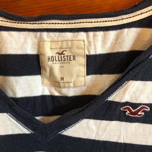 HOLLISTER Women’s Shirt, Size Medium - Picture 2 of 3